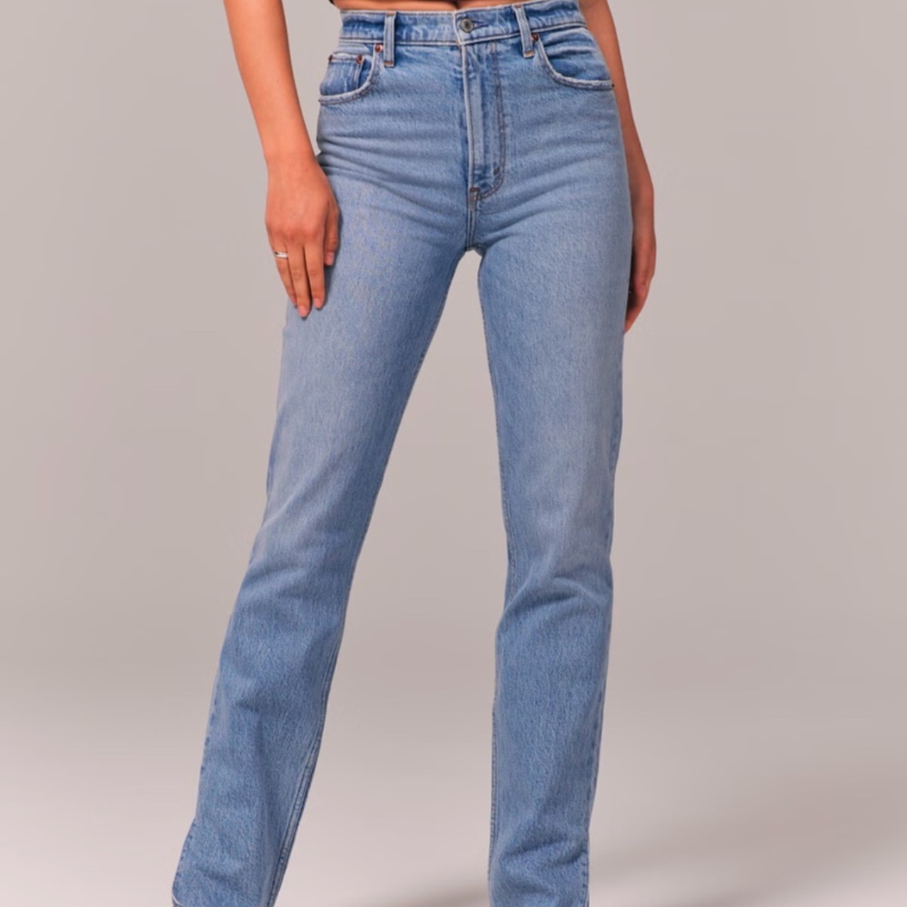 Abercrombie Ultra High Rise 90s Straight Jean